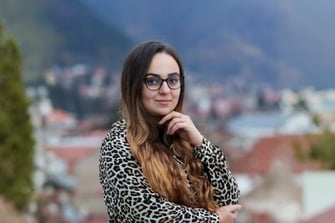 Irina Stroilescu<br />
Database Administrator